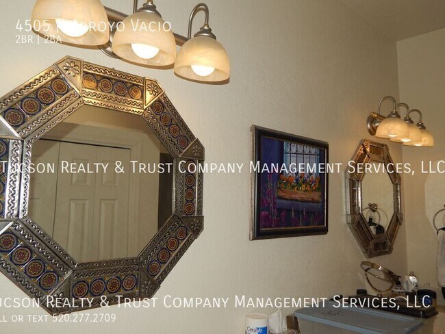 Building Photo - 4505 Arroyo Vacio