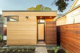 Building Photo - Modern, Standalone Studio in NE Portland R...