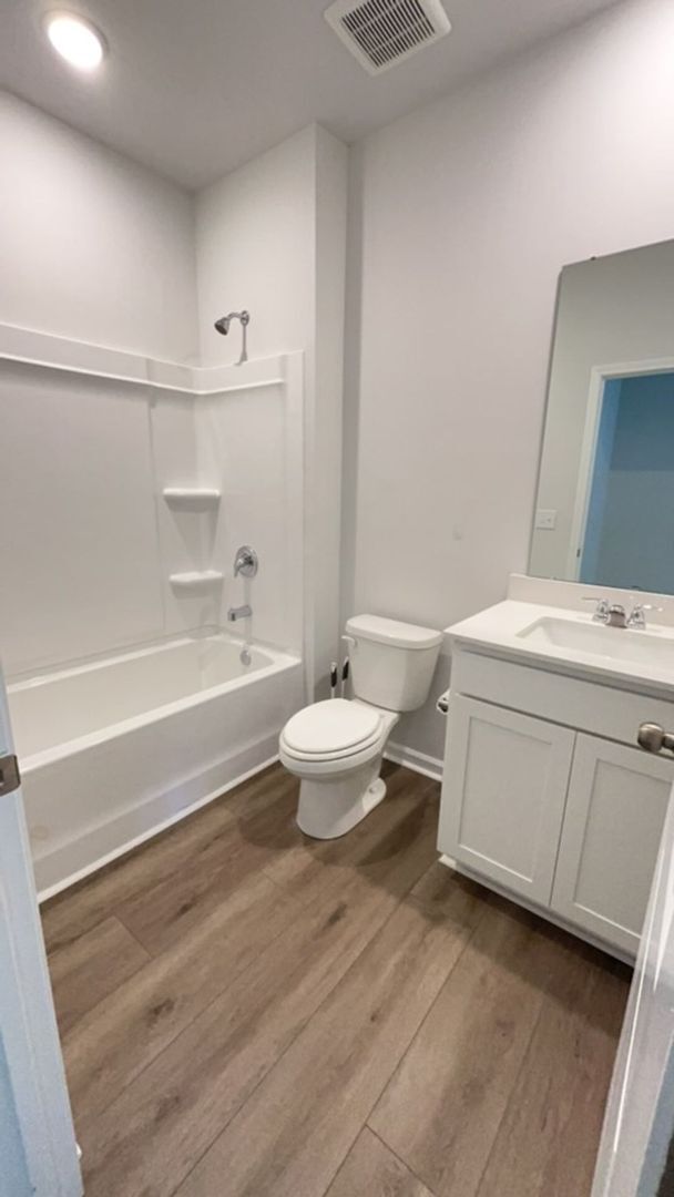 Building Photo - Stunning 5 Bedroom Home in Cane Bay