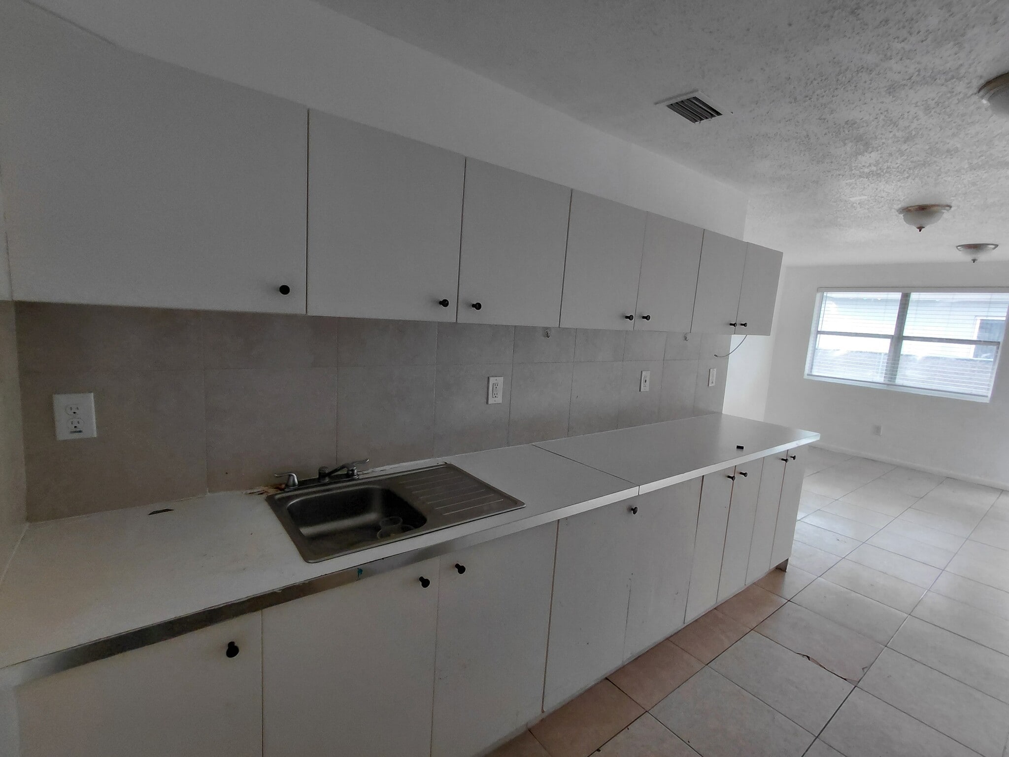 Building Photo - 1404 NW 60th St