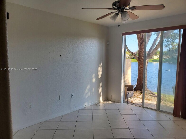 Building Photo - 2635 SW 84th Ter