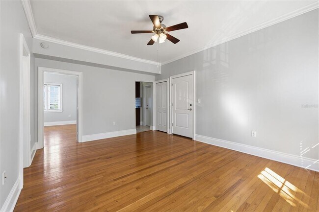 Building Photo - 2117 W Dekle Ave