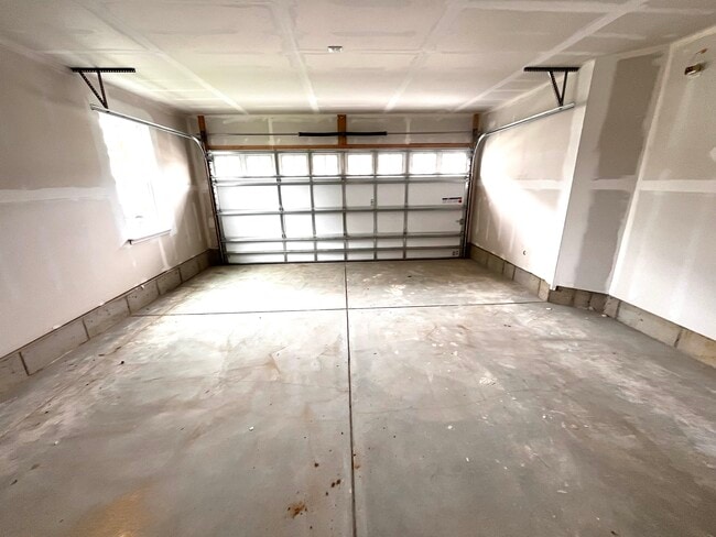 Building Photo - 14 Rothbury Ct