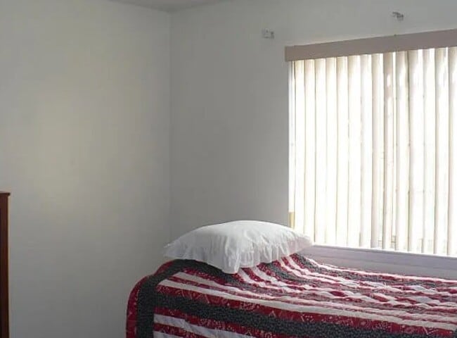 Primary Photo - 12708 Tomlinson Dr SE