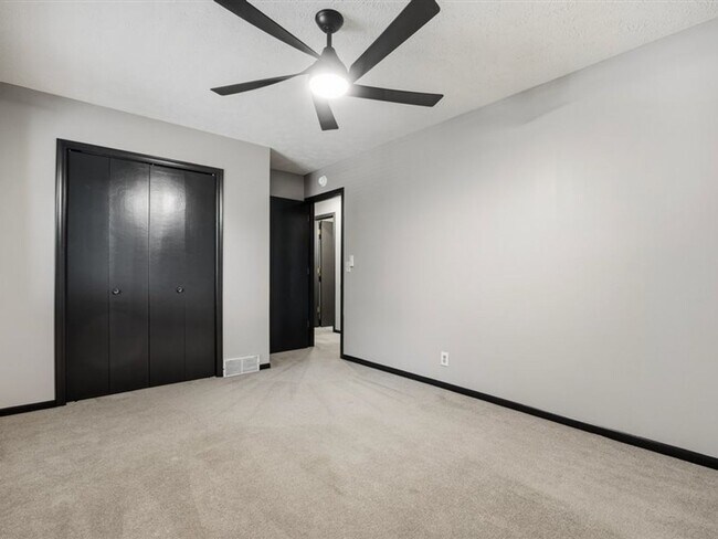 Building Photo - 15665 Fountain Hills Dr