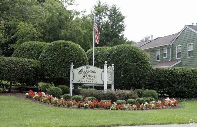 Entrance - Colonial Towne Apartments