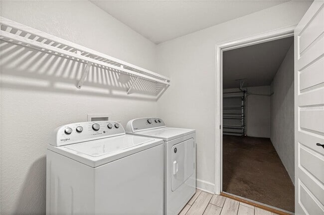 Building Photo - 5826 SW 83rd Ln