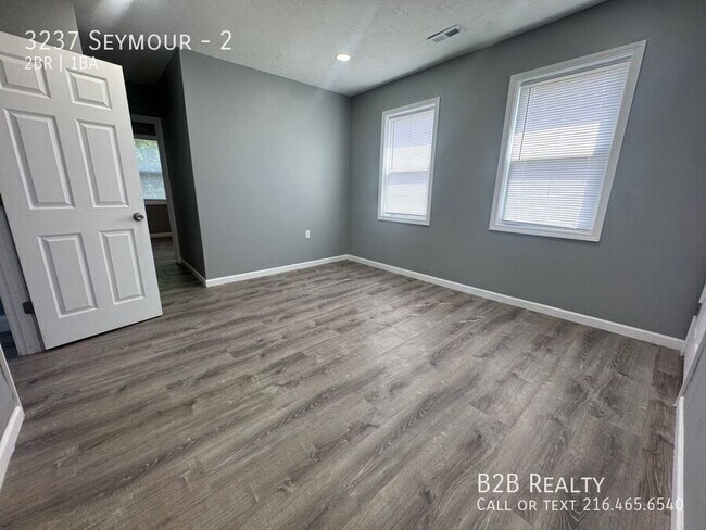 Building Photo - 3237 Seymour-2