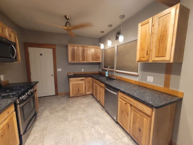 Building Photo - ALL UTILITIES INCLUDED - Country Home in the county on 1/2 Acre lot