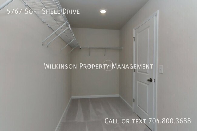 Building Photo - 5767 Soft Shell Dr