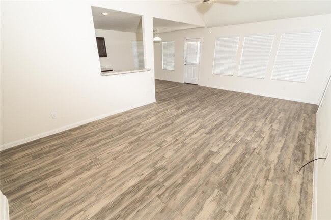 Building Photo - 2619 Camarilla Ln