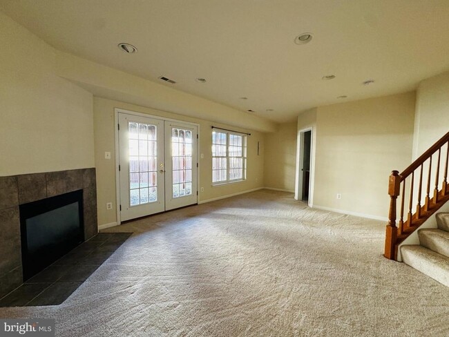 Building Photo - 43776 Smith Ferry Square