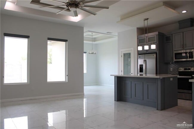 Building Photo - 6 South St