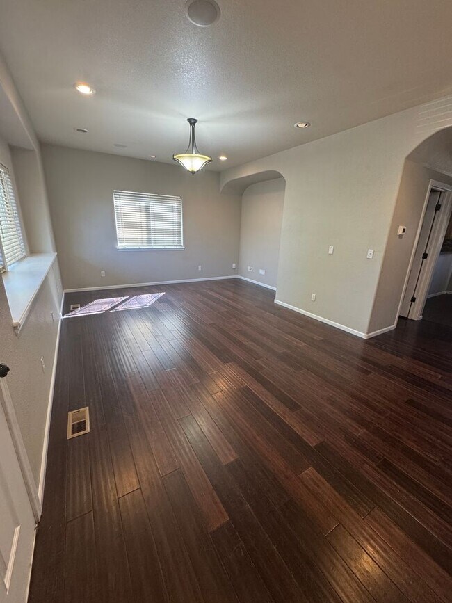 Building Photo - 4547 Hayler Ave