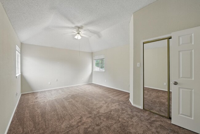 Building Photo - 2521 Timber Ridge Ln