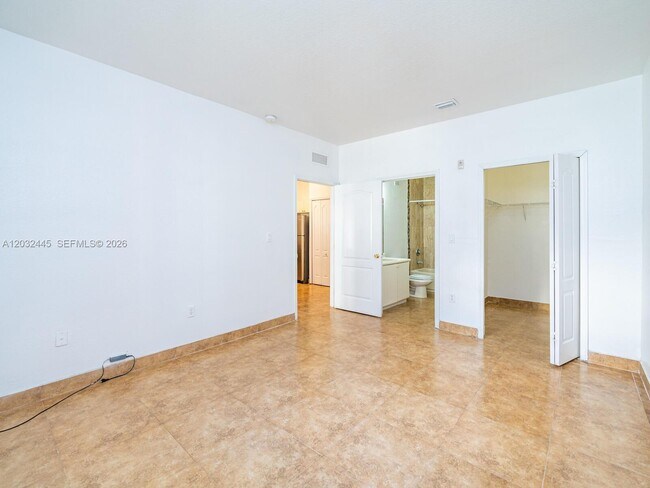 Building Photo - 1663 SE 27th Dr