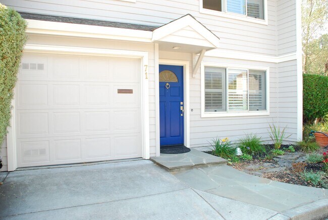 Building Photo - 71 Prince Royal Dr