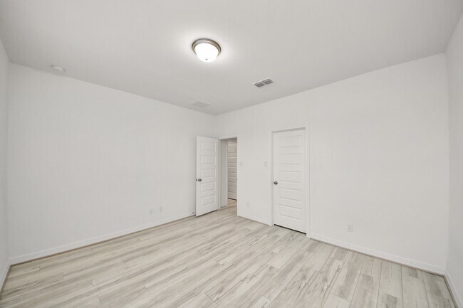 Building Photo - 6707 Regatta Park Ln