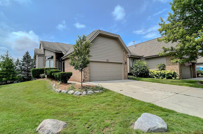 Primary Photo - 29603 N Meadowridge