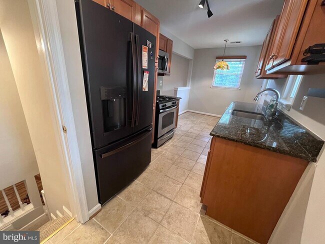 Building Photo - 7021 Hickory Hill Rd
