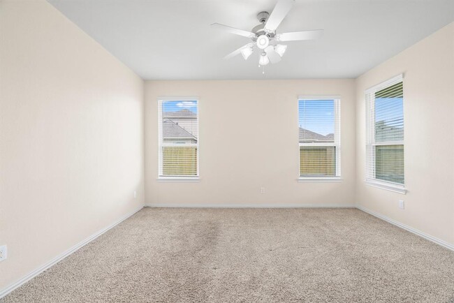 Building Photo - 1234 Lone Pine Dr