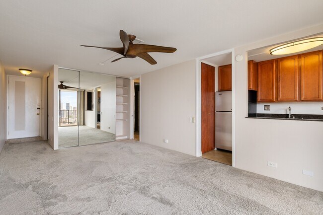 Primary Photo - 1 Bed 1 Bath 1 Parking Condo in Makiki