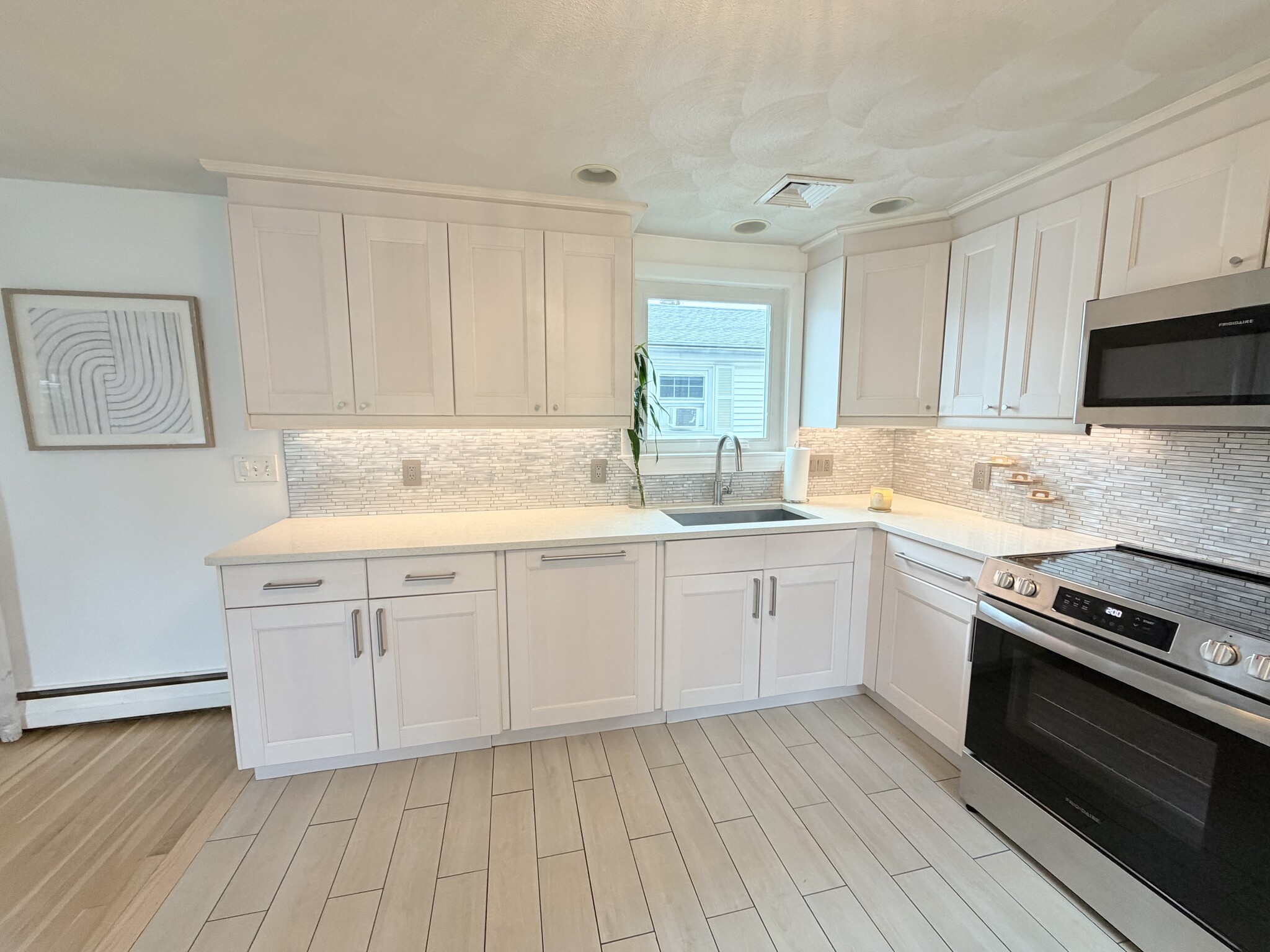 kitchen - 74 Grover St