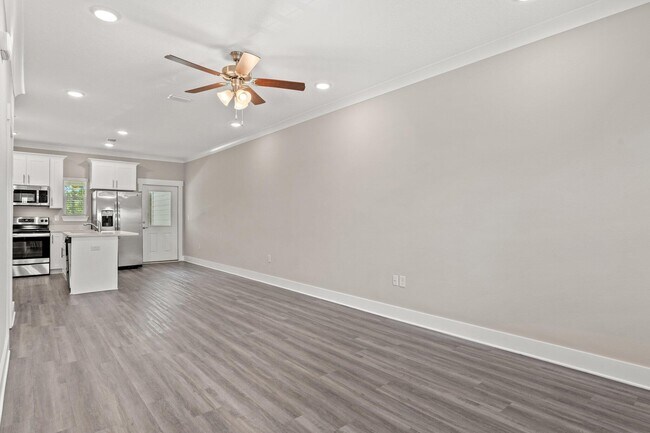 Building Photo - 289 N Sand Palm Rd