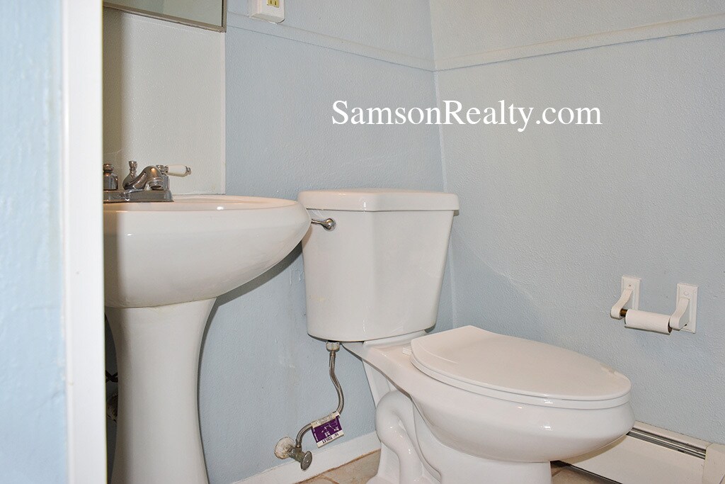 Building Photo - 157 Ives St