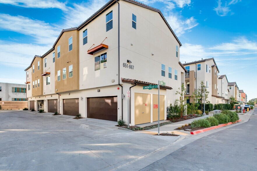 Building Photo - 667 Limoncello Ln