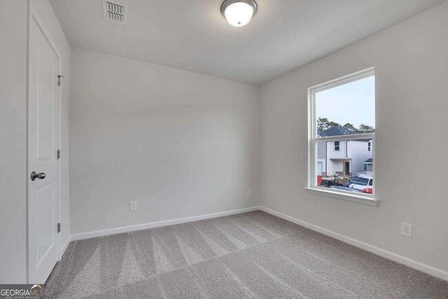 Building Photo - 291 Wells Cir