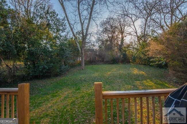 Building Photo - 129 Westover Dr