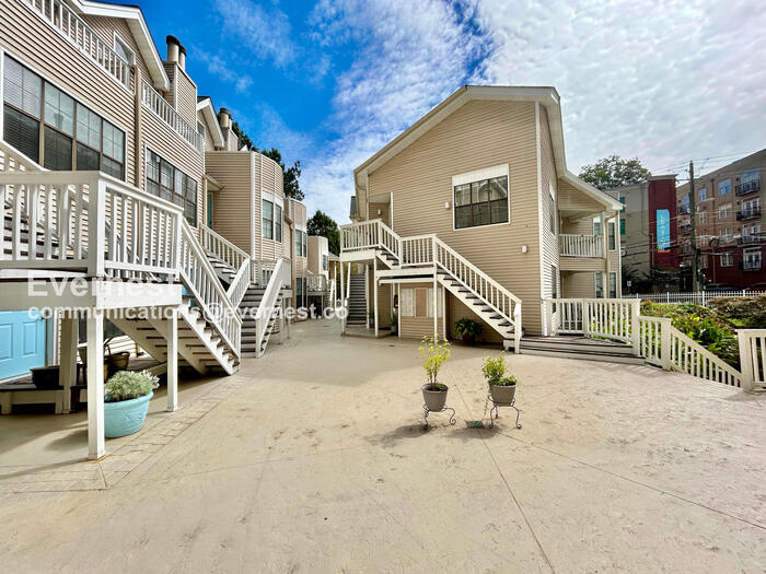 Building Photo - 1050 Piedmont Ave NE