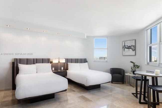 Building Photo - 17375 Collins Ave
