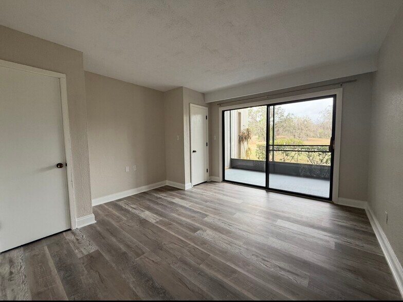 Bedroom - 2252 Burnway Rd