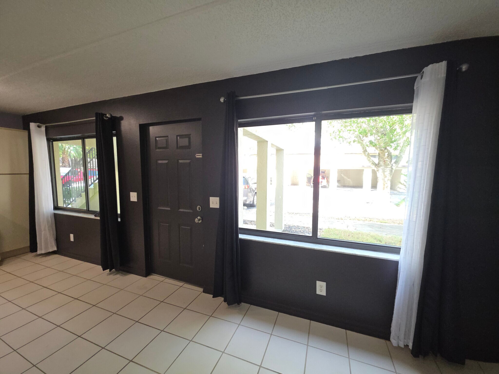 Building Photo - 1601 Big Tree Rd