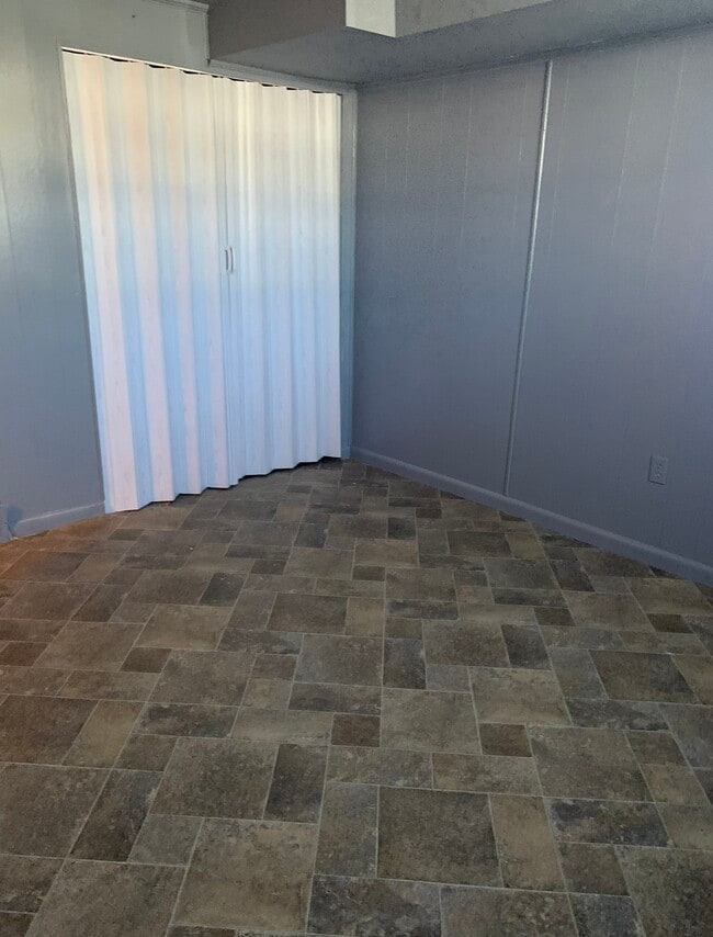 Building Photo - 62 Oakmont Dr