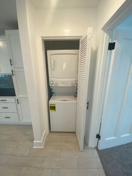 In-unit laundry! - 3035 Cleinview Ave
