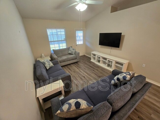 Building Photo - 9783 Cobblebrook Dr