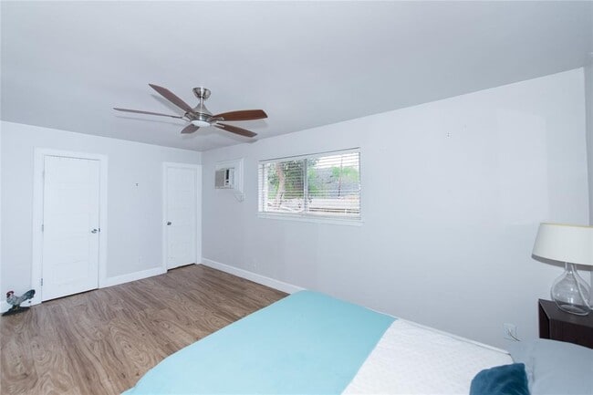 Building Photo - 1715 Taylor Gaines St