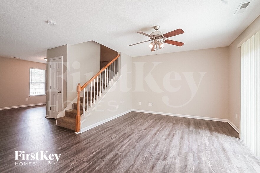 Building Photo - 4608 Mallard Creek Dr