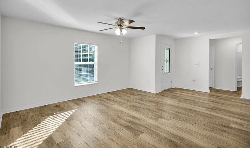 Building Photo - 839 Yellowbird Dr