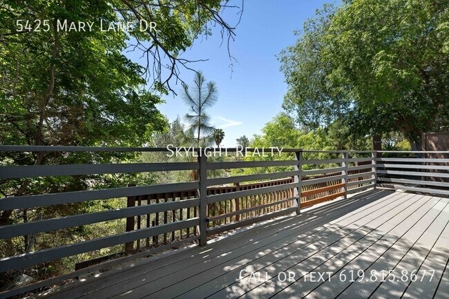 Building Photo - 5425 Mary Ln Dr