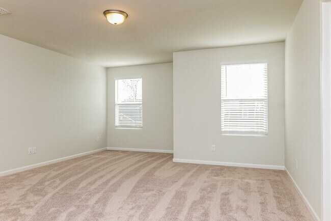 Building Photo - 621 Samuel Lee Ln