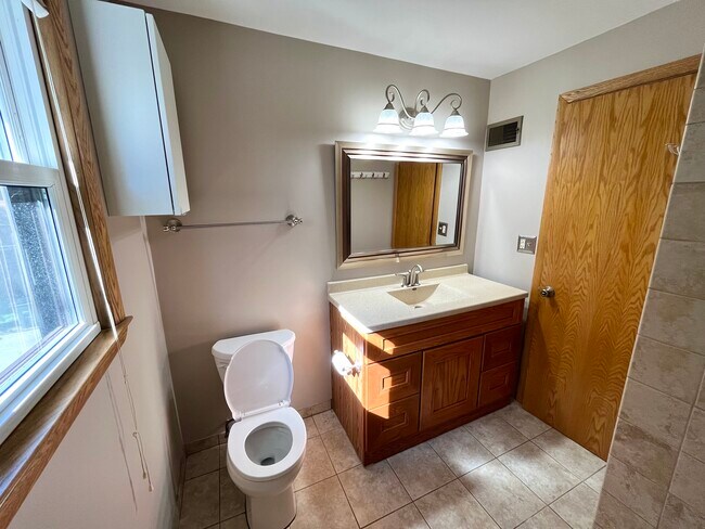 Building Photo - 1663 N 116th St