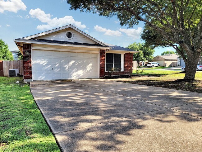 Building Photo - Charming 3BD/2BA Home with Spacious Backyard in Cedar Park