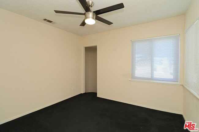 Building Photo - 14908 Steprock Dr