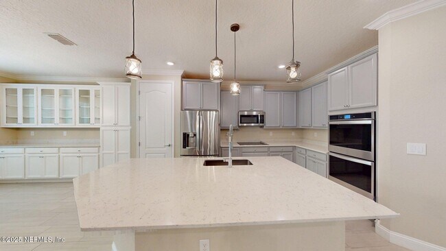 Building Photo - 614 Tintamarre Dr
