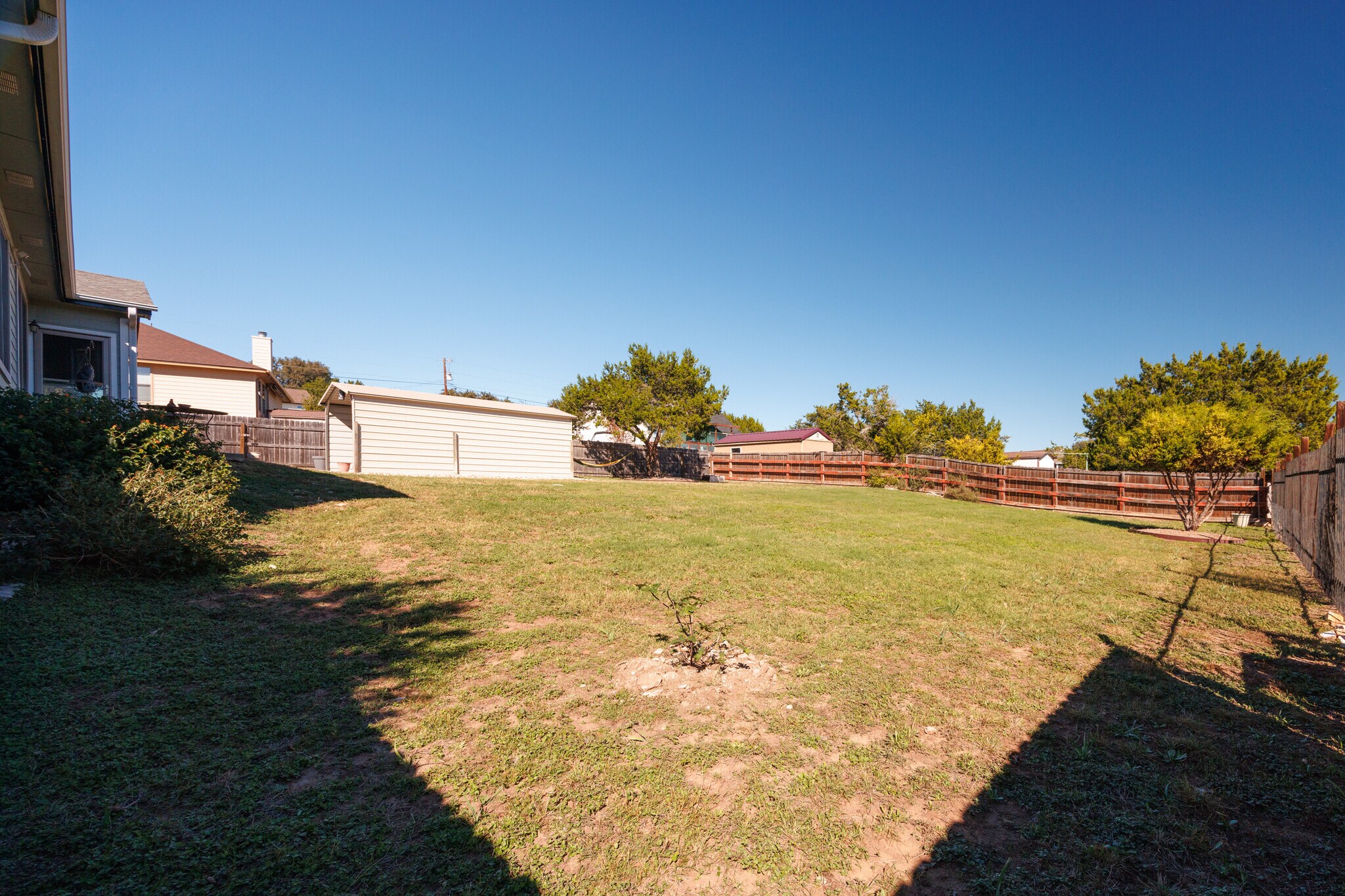 Building Photo - 611 Newport Dr