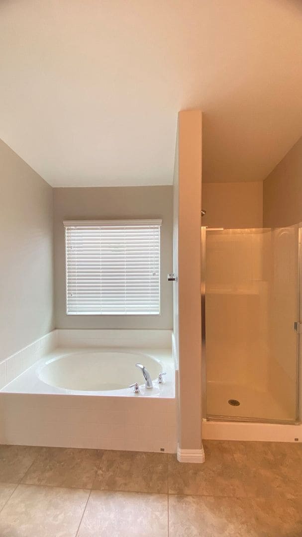 Building Photo - 7821 Barntucket Ave